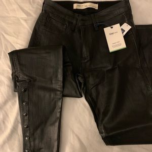 Gap coated legging